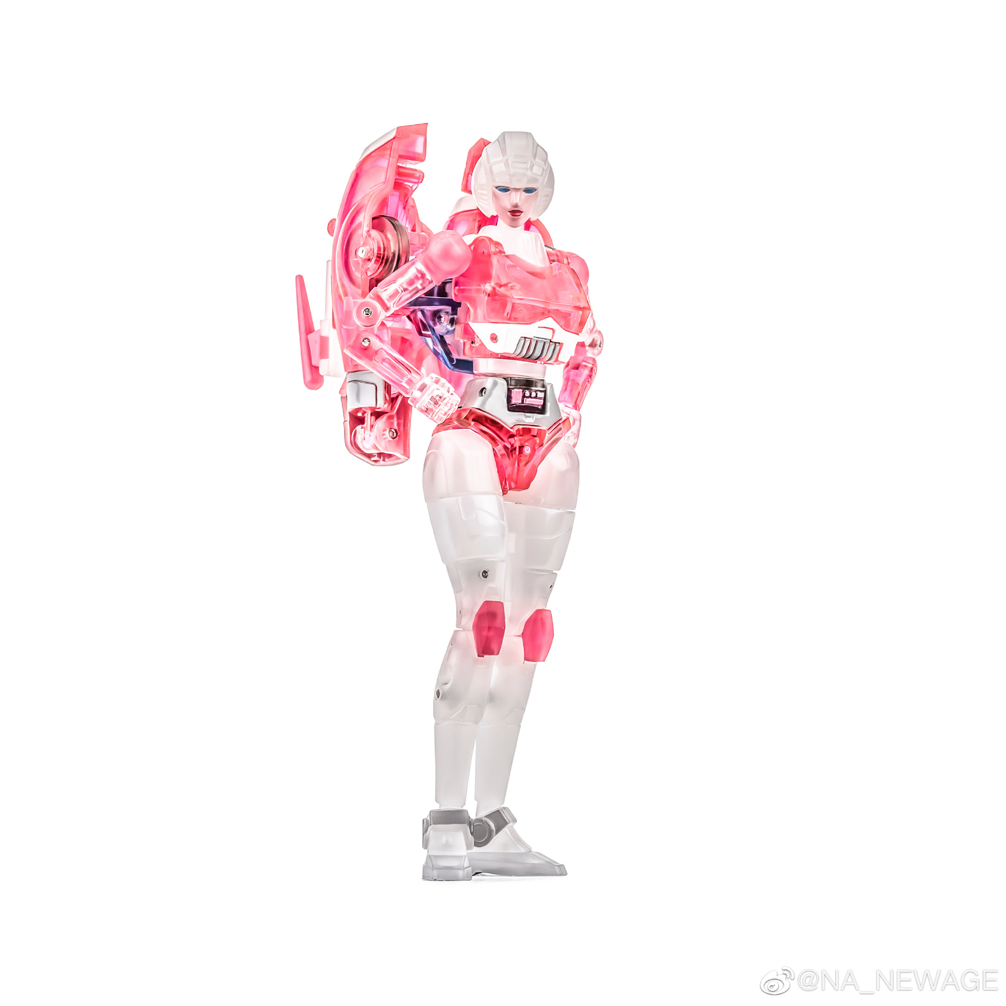 NewAge H48T Maschinenmensch (Crystal Arcee) Coming Soon